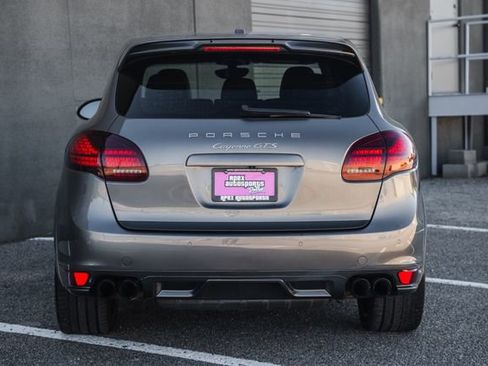 Used 2014 Porsche Cayenne GTS image 16