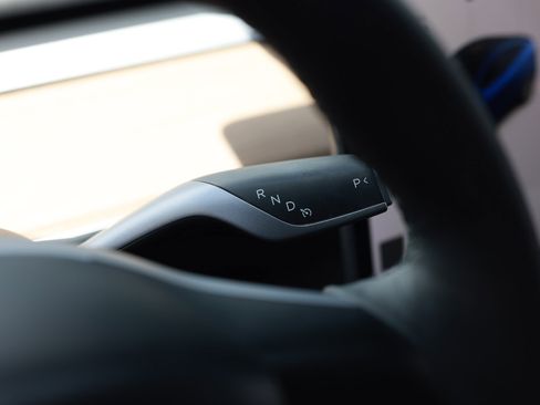 Used 2021 Tesla Model Y Long Range AWD/4WD image 33