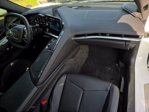 Used 2025 Chevrolet Corvette Stingray Coupe w/ Z51 Performance Package RWD image 18