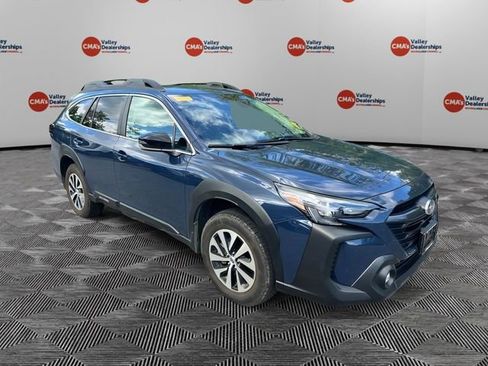 Certified 2025 Subaru Outback Premium AWD/4WD image 1