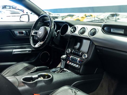 Used 2018 Ford Mustang GT Premium RWD image 11
