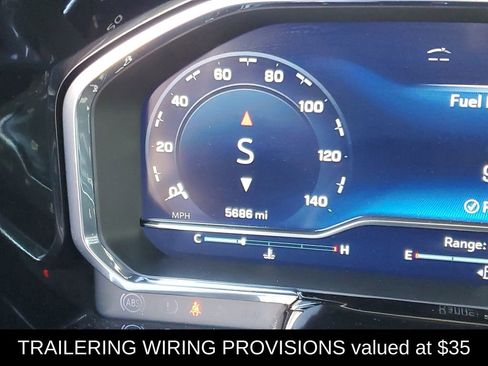 Used 2025 Chevrolet Silverado 2500 ZR2 w/ Technology Package image 12