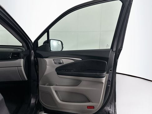 Used 2018 Honda Pilot EX image 31