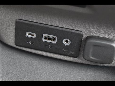 Used 2025 Chevrolet Malibu LS image 6
