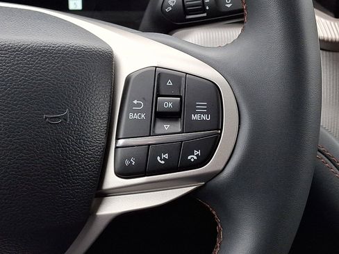 Certified 2025 Ford Explorer Active image 26