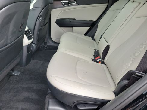 Used 2026 Kia Sportage EX w/ EX Panorama Roof Package FWD image 9