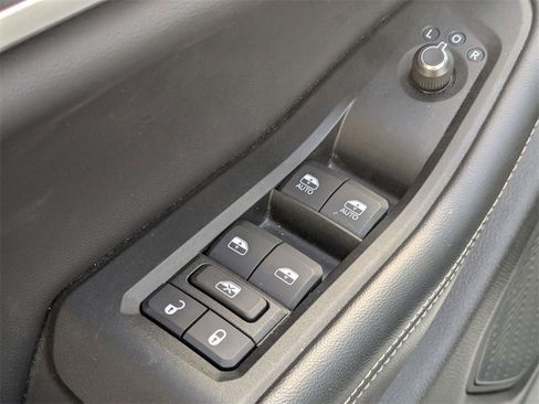 Used 2024 Jeep Grand Cherokee L Limited w/ Luxury Tech Group II image 14