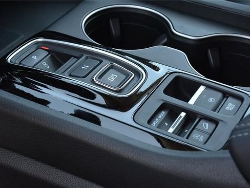Used 2025 Honda Pilot EX-L image 14