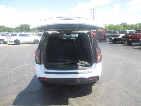 Used 2024 Chevrolet Tahoe RST w/ Luxury Package AWD/4WD image 8
