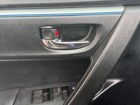 Used 2016 Toyota Corolla S FWD image 19