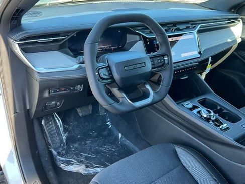 New 2026 Jeep Cherokee Laredo image 14