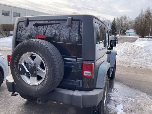 Used 2013 Jeep Wrangler Sport image 5