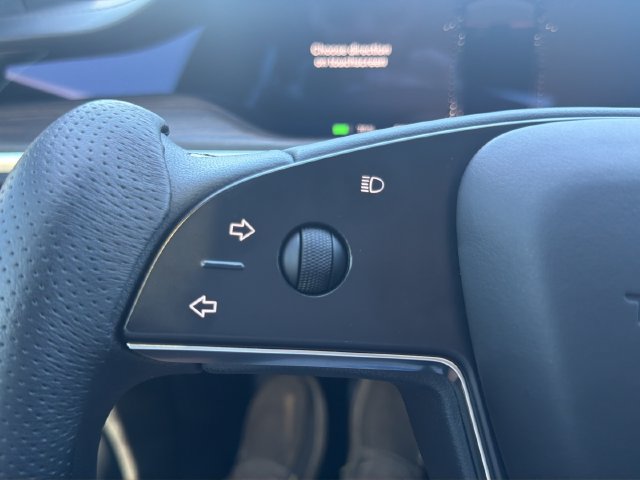 Used 2022 Tesla Model S AWD/4WD image 18