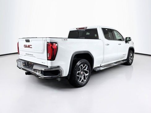 Used 2023 GMC Sierra 1500 SLT w/ SLT Premium Plus Package AWD/4WD image 11