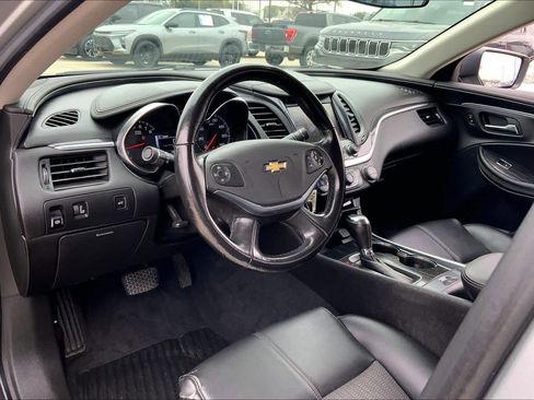 Used 2017 Chevrolet Impala LT image 16