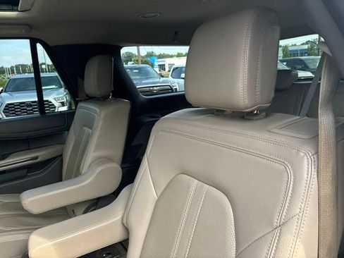 Used 2021 Ford Expedition Max Limited AWD/4WD image 5