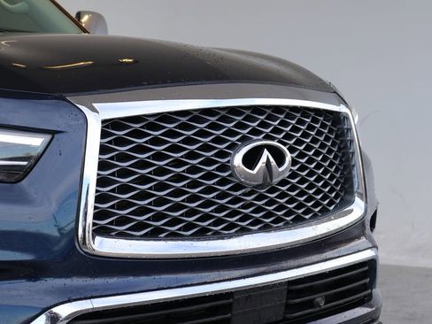 Certified 2018 INFINITI QX80 4WD w/ Deluxe Technology Package image 10