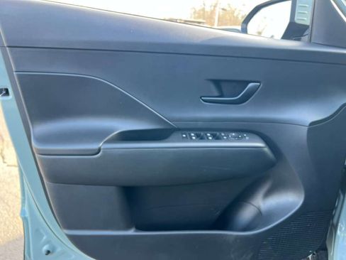 Used 2025 Hyundai Kona SEL image 11