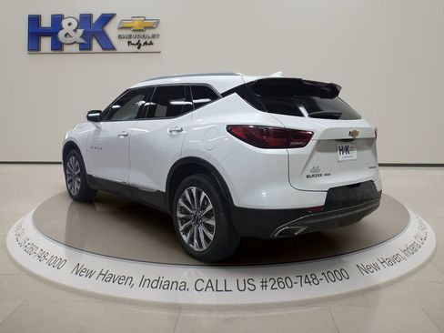 Used 2024 Chevrolet Blazer Premier w/ Driver Confidence II Package AWD/4WD image 4