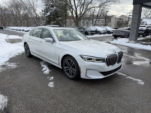 Used 2021 BMW 750i xDrive 750i xDrive w/ Luxury Rear Seating Package image 5