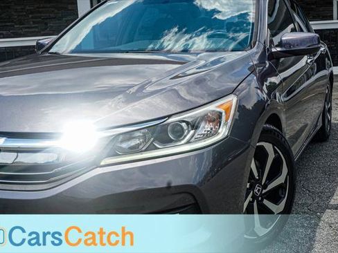 Used 2017 Honda Accord EX-L image 6