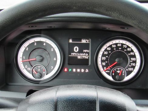 Used 2015 RAM 1500 Express image 19