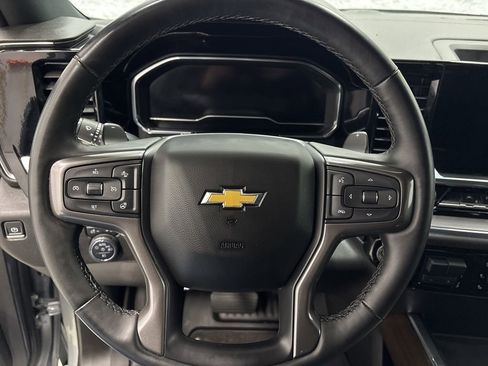 Used 2024 Chevrolet Silverado 1500 High Country w/ Technology Package image 26