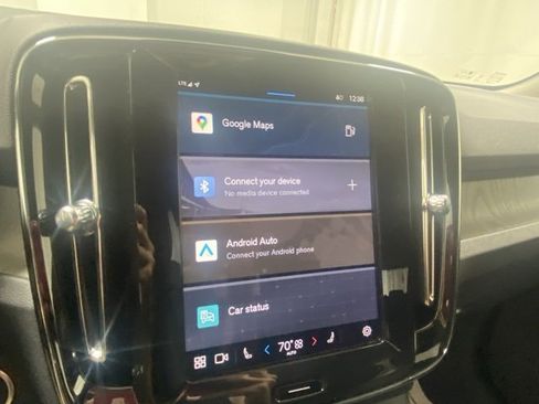 Certified 2025 Volvo XC40 B5 Plus image 18