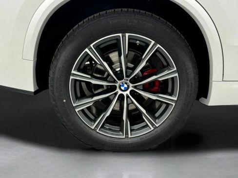 Used 2026 BMW X5 xDrive40i w/ M Sport Package AWD/4WD image 35