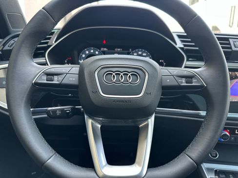 Used 2025 Audi Q3 2.0T Premium w/ Convenience Package AWD/4WD image 23