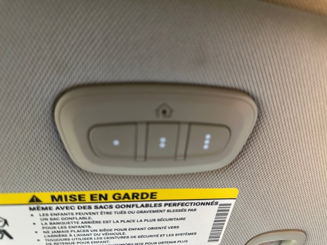 Used 2024 Chrysler Pacifica Limited AWD/4WD image 17