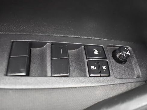 Used 2023 Toyota Corolla LE FWD image 20