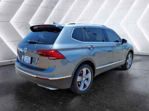 Used 2021 Volkswagen Tiguan SEL FWD image 5