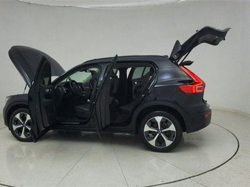 Used 2024 Volvo XC40 B5 Plus image 76