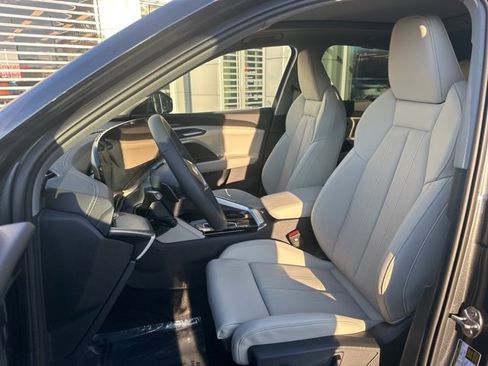 New 2025 Audi Q5 2.0T Premium Plus image 9