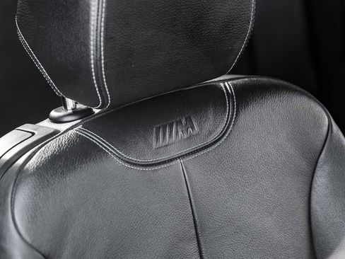 Used 2018 BMW M2 w/ Executive Package image 38