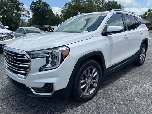 Used 2022 GMC Terrain SLT w/ Infotainment Package II FWD image 9