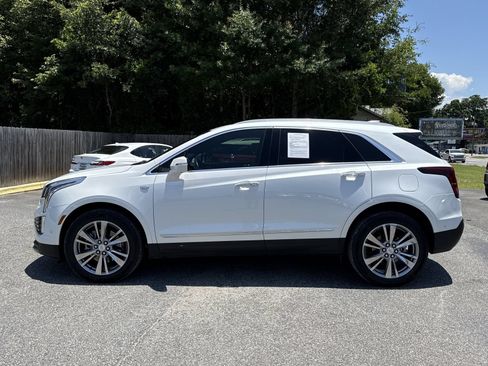 Used 2024 Cadillac XT5 Premium Luxury w/ Technology Package FWD image 2