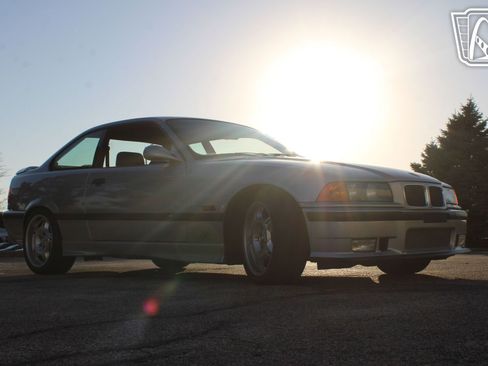 Used 1995 BMW M3 Coupe image 22