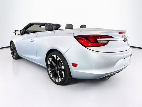 Used 2019 Buick Cascada Premium FWD image 3