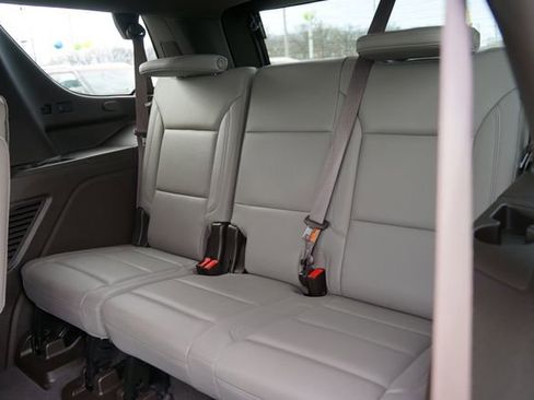 Used 2021 Chevrolet Tahoe Z71 w/ Luxury Package image 8