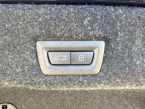 Used 2026 BMW 530i w/ Premium Package RWD image 17