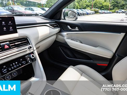Used 2025 Genesis G70 2.5T AWD/4WD image 44