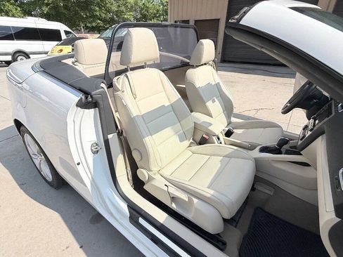 Used 2012 Volkswagen Eos Komfort FWD image 45