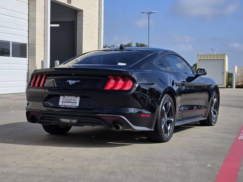 Used 2020 Ford Mustang Coupe RWD image 4