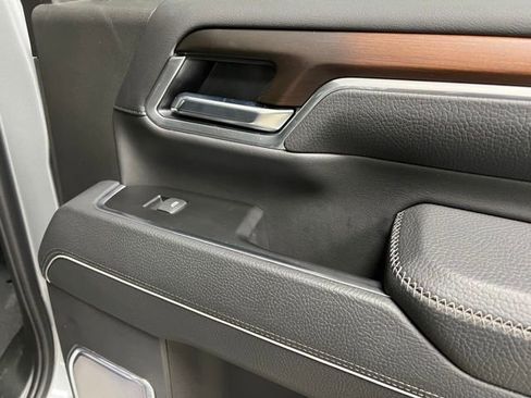 Used 2025 GMC Sierra 3500 Denali w/ Denali Reserve Package AWD/4WD image 51