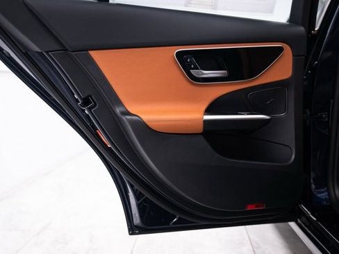 Used 2023 Mercedes-Benz C 300 4MATIC Sedan image 21