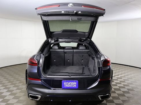 Used 2025 BMW X6 xDrive40i w/ Climate Comfort Package image 19