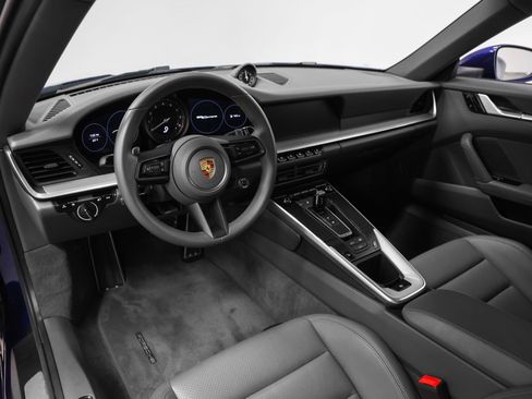 Certified 2021 Porsche 911 Carrera RWD image 4