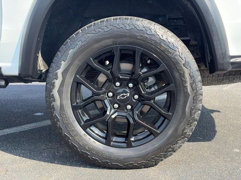 Used 2023 Chevrolet Colorado Trail Boss w/ LPO, Dark Essentials Package AWD/4WD image 10